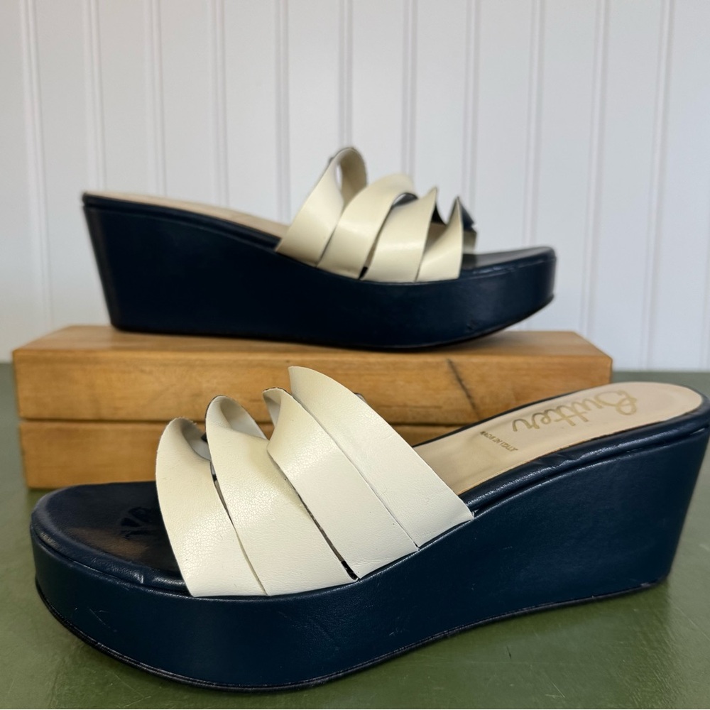 Butter Italy Two-Tone Top Twist Platform Sandals in Navy and Cream *Italy* - Picture 3 of 13